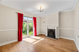 Lounge- click for photo gallery